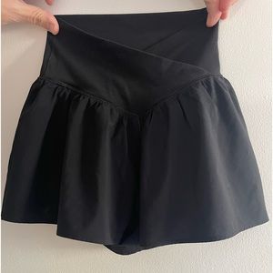 black Aerie shorts/ skirt